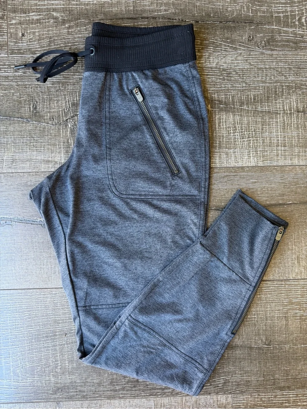 Athleta Grey Zipper Pocket Joggers Size XXS